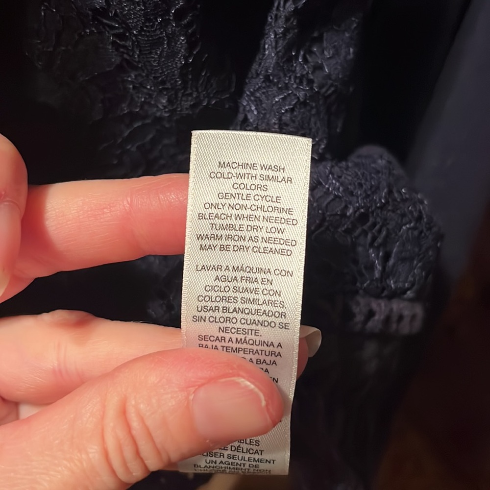 EUC Navy Chico’s lace blouse - Picture 12 of 16
